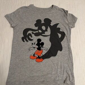 Women's Disney Mickey Mouse Gray Very Scary Shadow Halloween T-Shirt Small